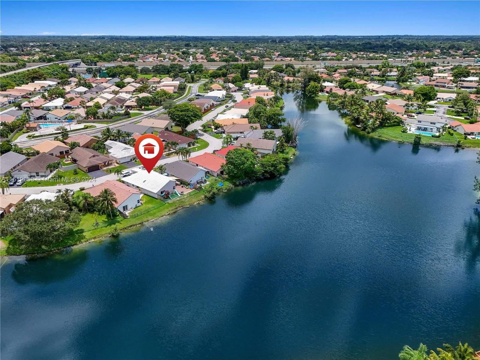Real estate property located at 15007 Brighton Ln, Broward County, WATERFORD AT IVANHOE, Davie, FL