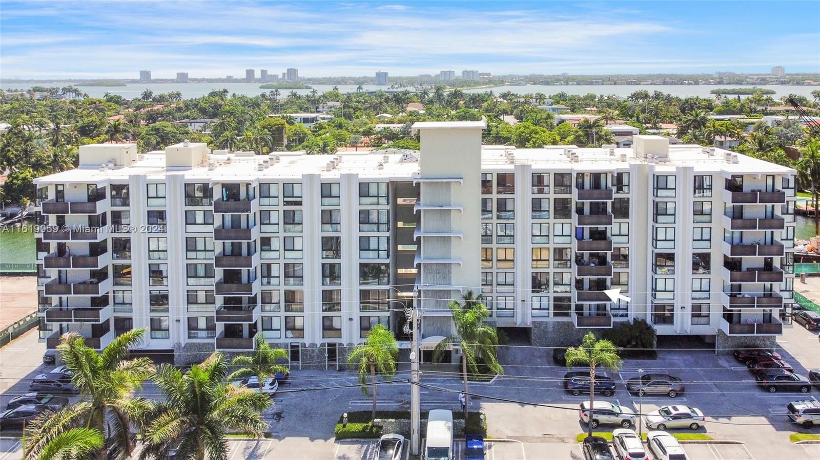 Real estate property located at 9800 Bay Harbor Dr #305, Miami-Dade, GUILDFORD CONDO, Bay Harbor Islands, FL