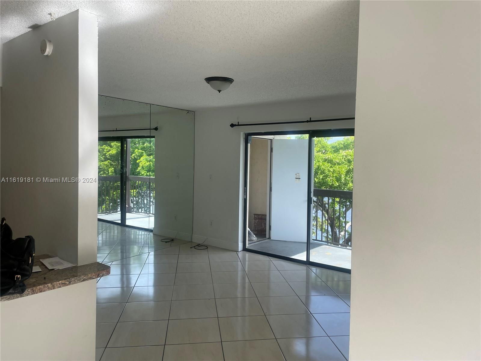 Real estate property located at 475 210th St #205, Miami-Dade County, MCARTHUR PARK MISTY LK CO, Miami Gardens, FL