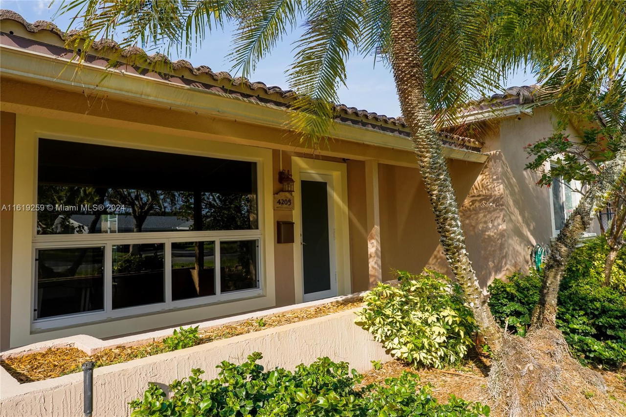 Real estate property located at 4205 Mckinley St, Broward, Hollywood Hills, Hollywood, FL
