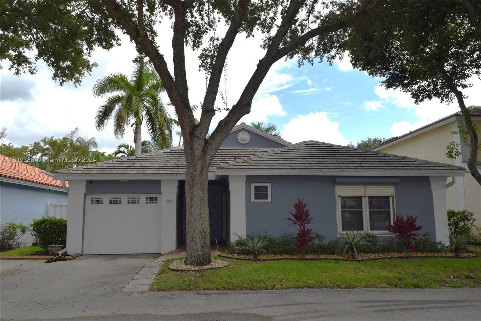 Real estate property located at 9964 2nd Ct, Broward, JACARANDA PARCEL 608, Plantation, FL