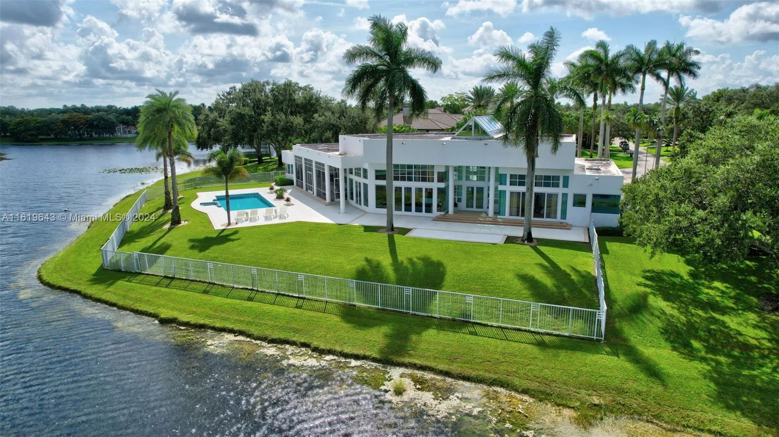 Real estate property located at 2940 Surrey Ln, Broward, WINDMILL RANCH ESTATES, Weston, FL