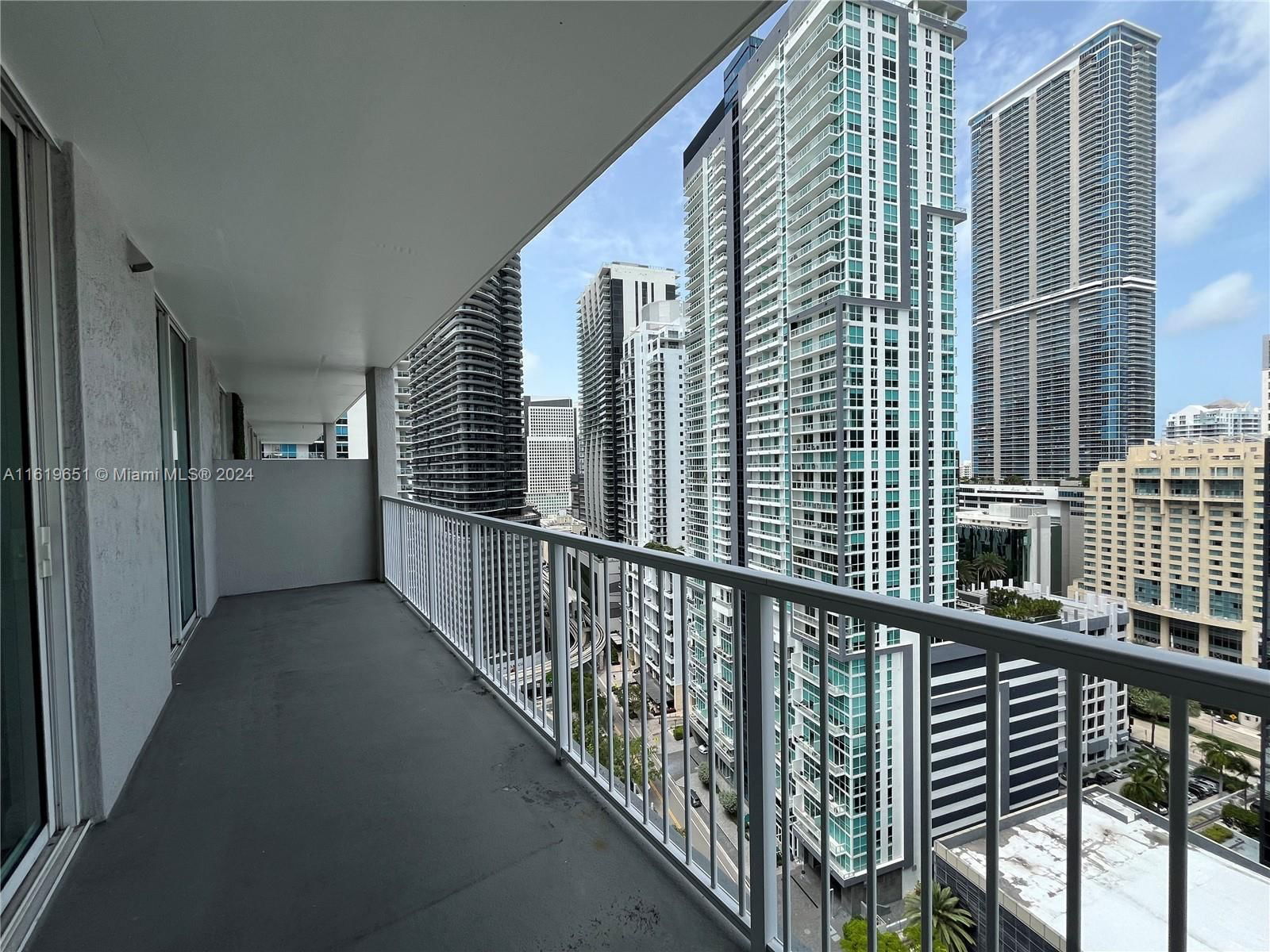 Real estate property located at 1250 Miami Ave #2210, Miami-Dade County, VUE AT BRICKELL CONDO, Miami, FL