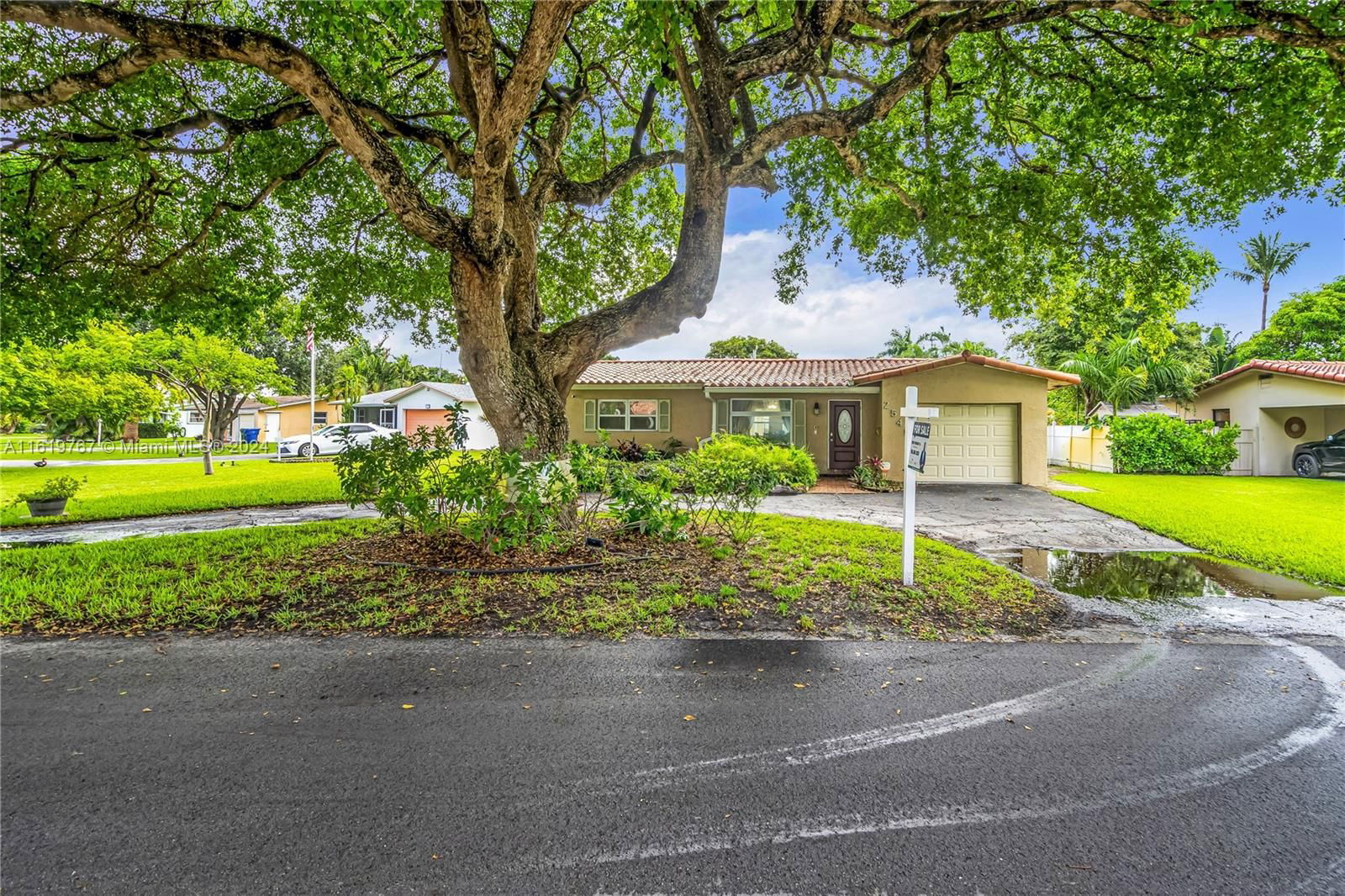 Real estate property located at 2540 9th Ter, Broward County, BONIELLO VILLAS SEC TWO, Wilton Manors, FL