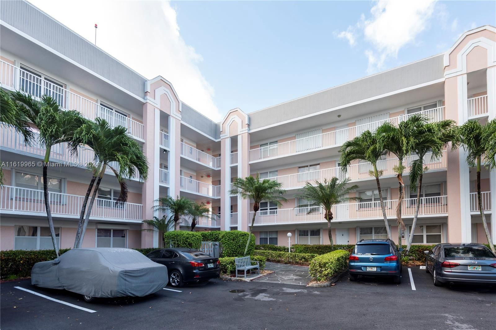 Real estate property located at 2580 103rd Ave #202, Broward County, SUNRISE LAKES 192 CONDO, Sunrise, FL