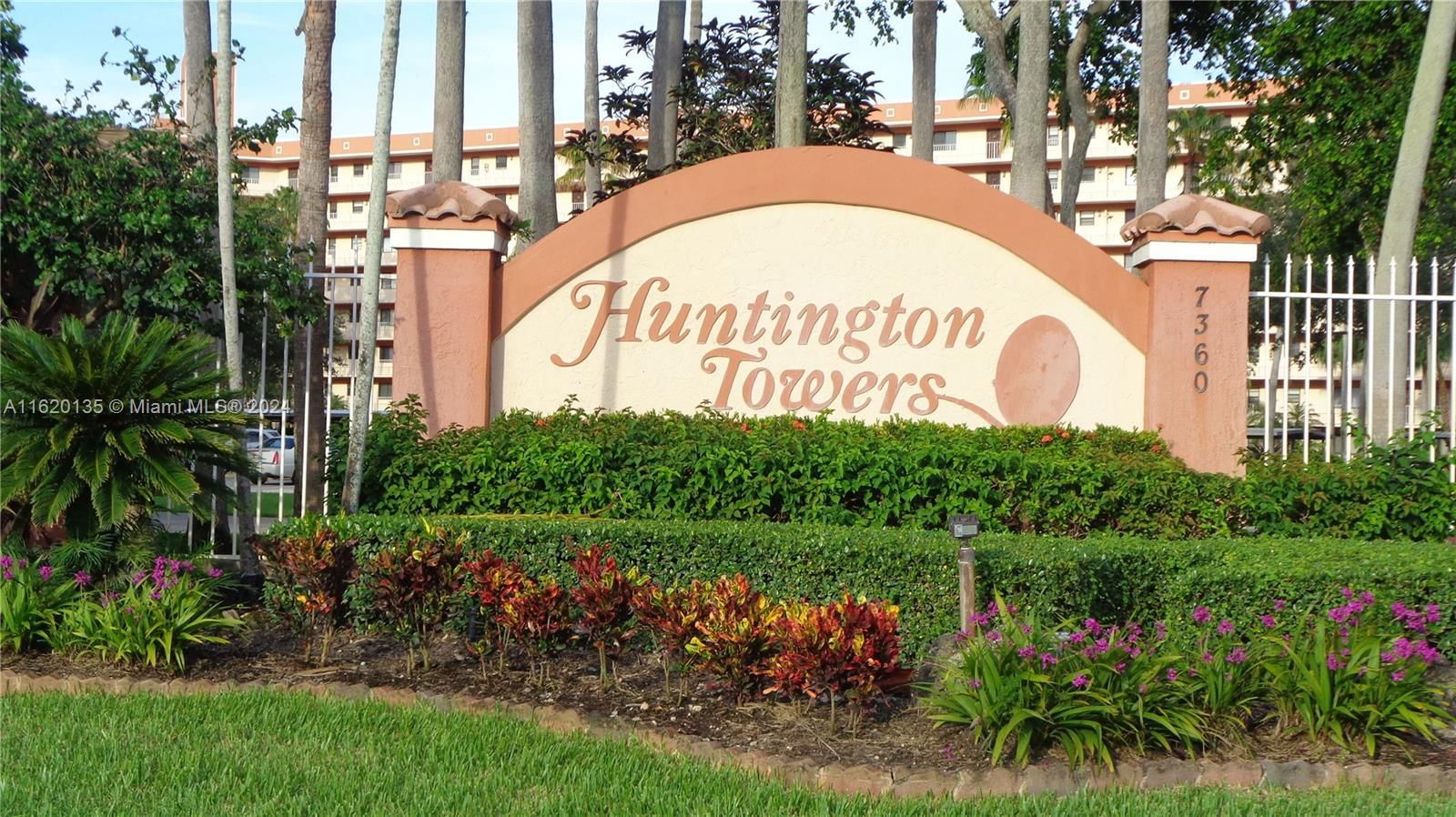 Real estate property located at 7360 Oriole Blvd #806, Palm Beach County, HUNTINGTON TOWERS CONDO, Delray Beach, FL