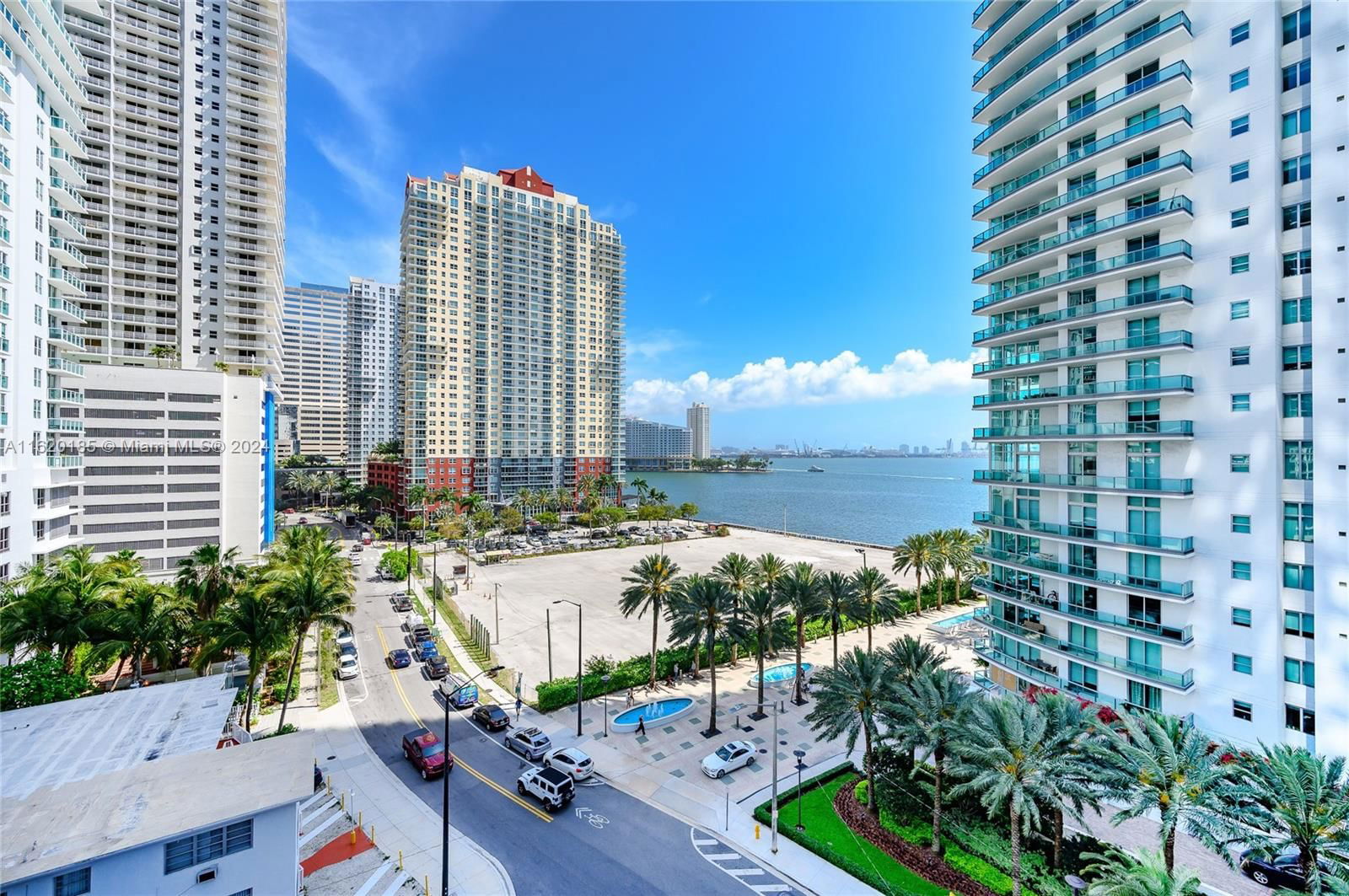 Real estate property located at 1300 Brickell Bay Dr #809, Miami-Dade County, BRICKELLHOUSE CONDO, Miami, FL