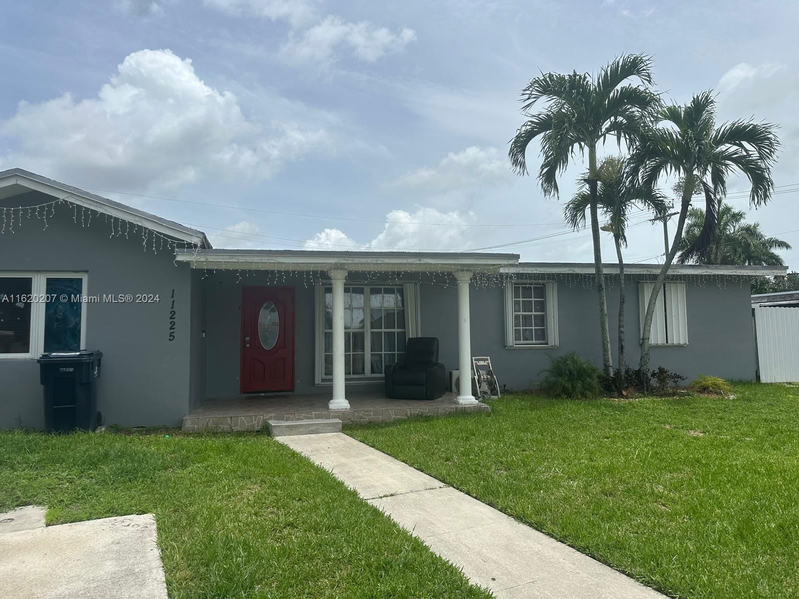 Real estate property located at 11225 47th Ter, Miami-Dade County, WESTWOOD LAKE 1ST ADDN, Miami, FL