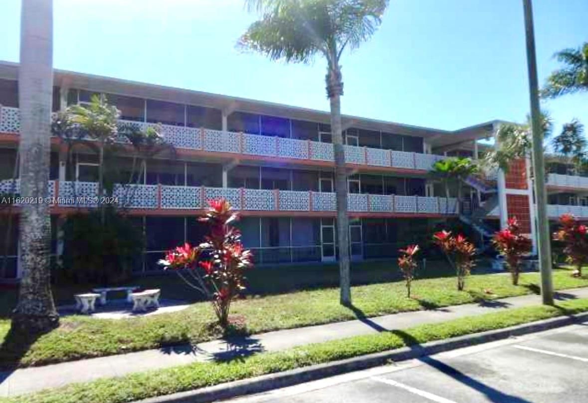 Real estate property located at 1450 170th St #306, Miami-Dade, FLORIDIAN ARMS CONDO, North Miami Beach, FL