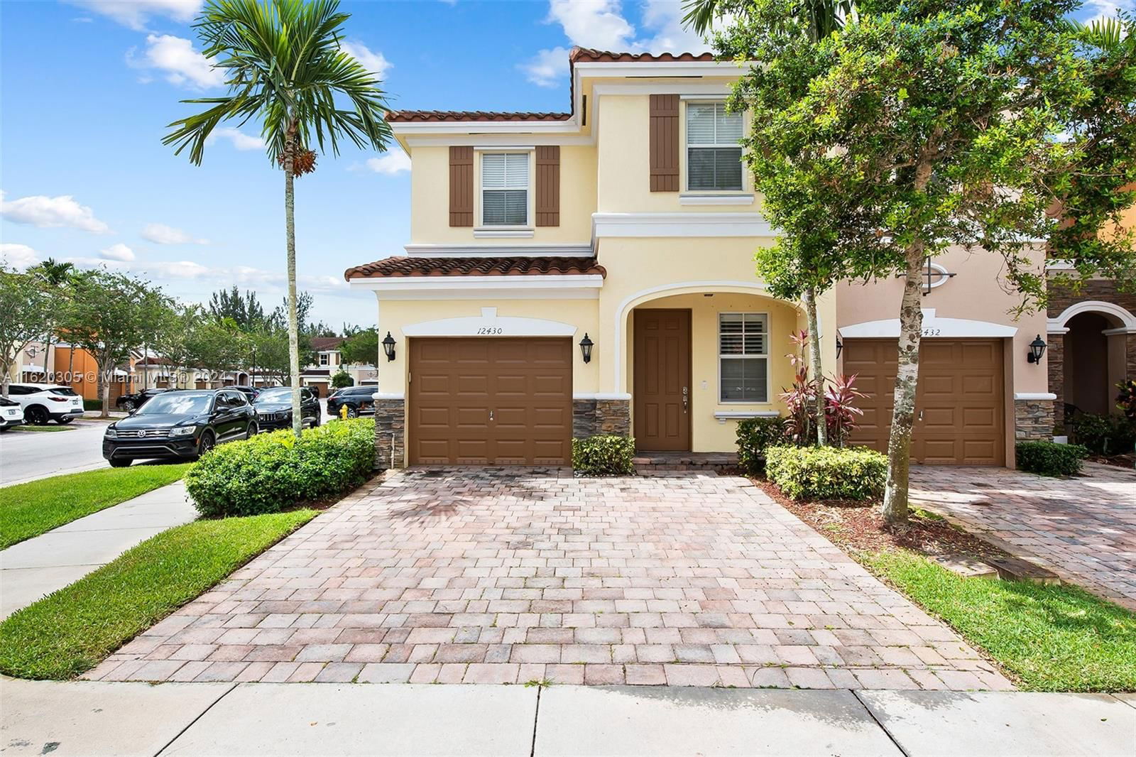 Real estate property located at 12430 Emerald Creek Mnr, Broward County, EMERALD CREEK TOWNHOMES, Plantation, FL