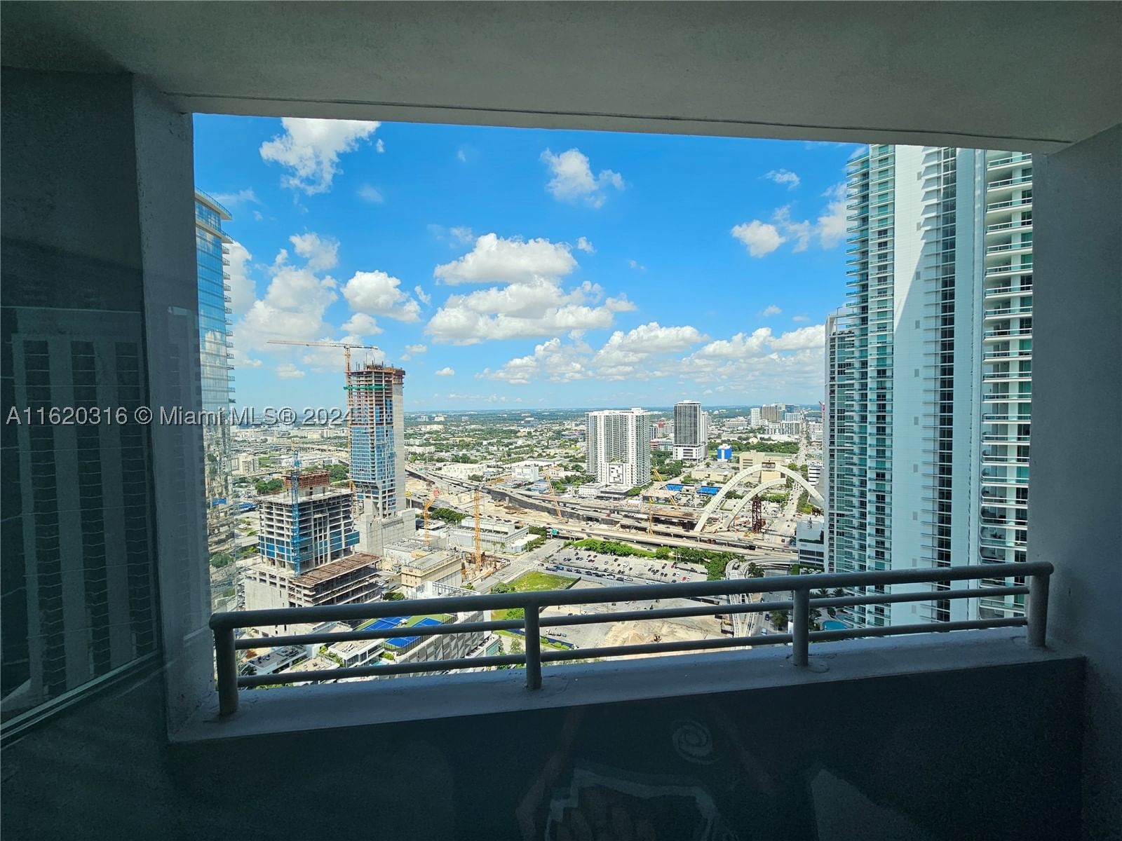Real estate property located at 888 Biscayne Blvd #2701, Miami-dade, Marinablue Condo, Miami, FL