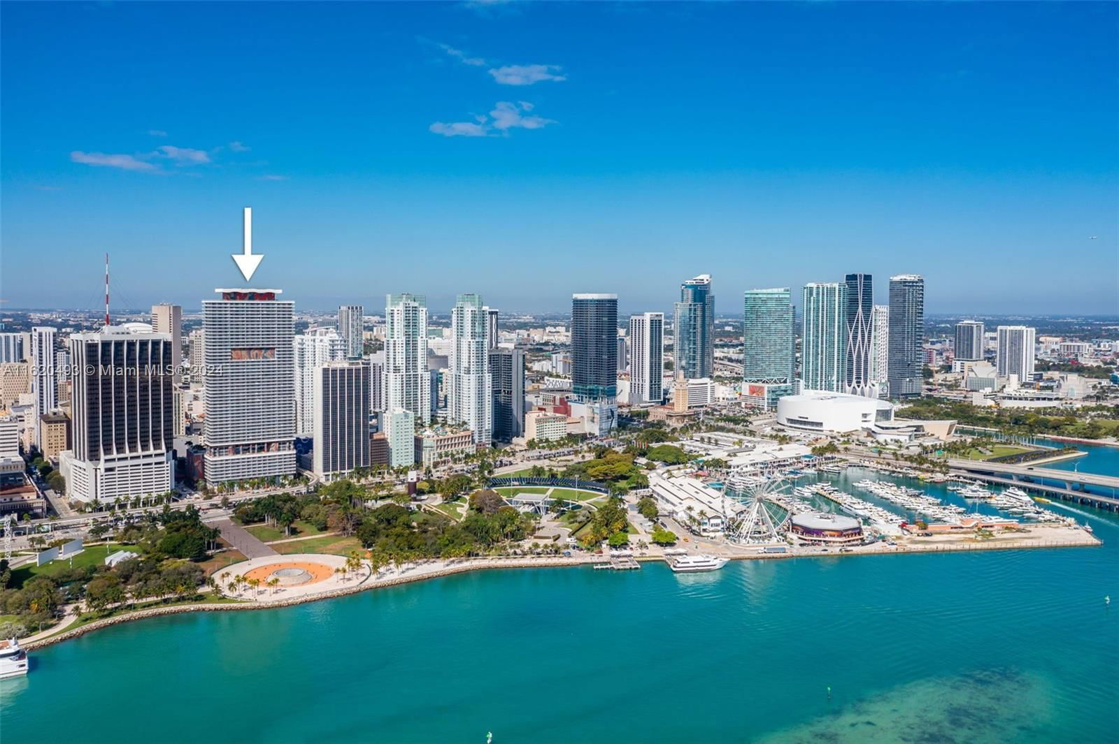 Real estate property located at 50 Biscayne Blvd #907, Miami-Dade County, 50 BISCAYNE CONDO, Miami, FL
