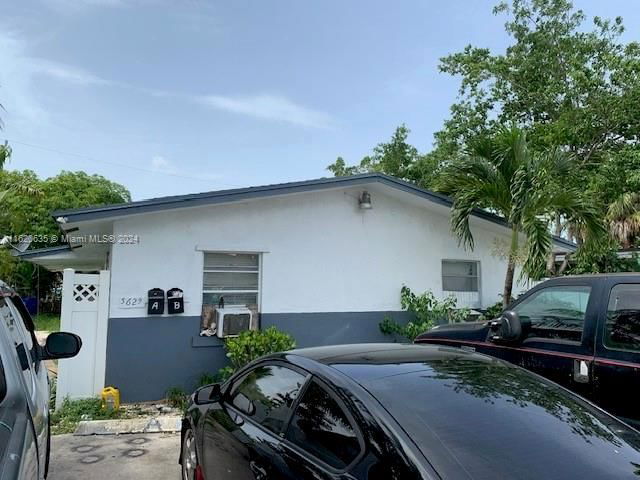 Real estate property located at 3629 14th St, Broward County, BREEZYWAY MANOR SEC, Fort Lauderdale, FL