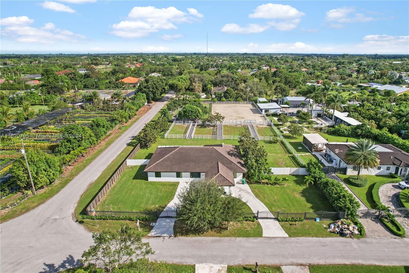Real estate property located at 24401 214th  Pl, Miami-Dade County, REDLAND 1.25 AC HOME, Homestead, FL
