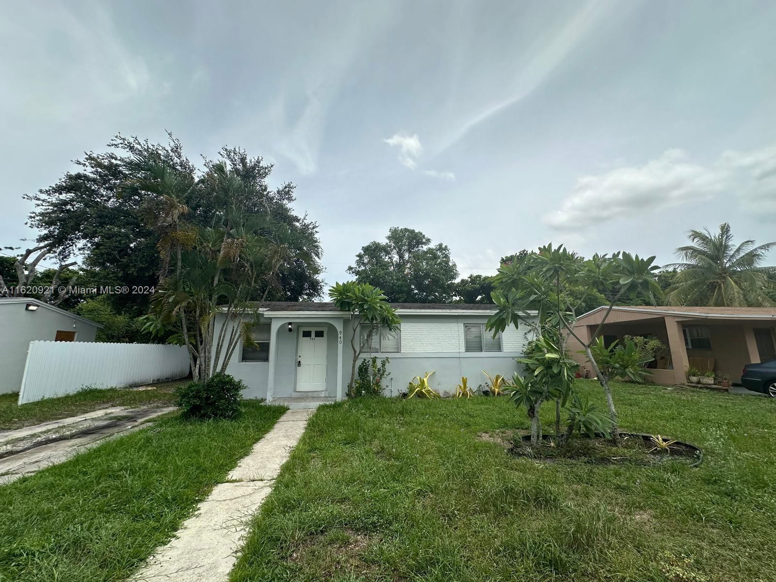 Real estate property located at 940 34th Way, Broward, SUNRISE HEIGHTS, Lauderhill, FL