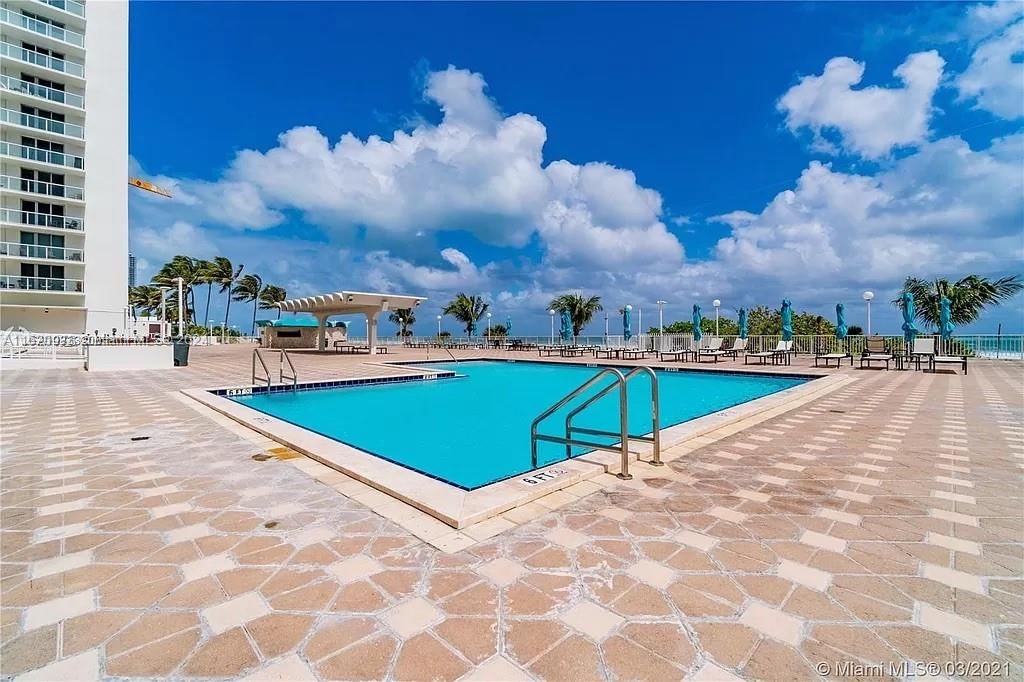 Real estate property located at 5701 Collins Ave #610, Miami-dade, Arlen Beach Condo, Miami Beach, FL