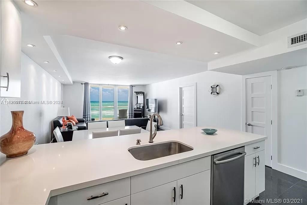 Real estate property located at 5701 Collins Ave #610, Miami-dade, Arlen Beach Condo, Miami Beach, FL
