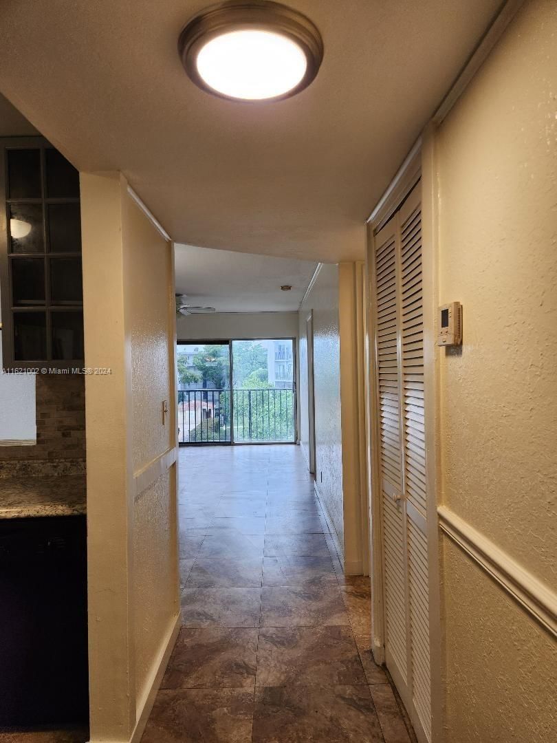 Real estate property located at 8620 Sherman Cir #406, Broward, LAKESHORE AT UNIVERSITY P, Miramar, FL