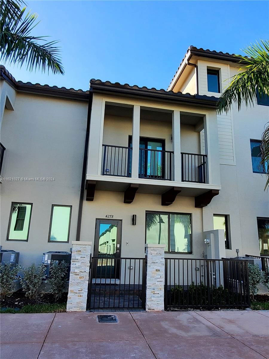 Real estate property located at 4278 82nd Ave #4278, Miami-Dade, DOWNTOWN DORAL SOUTH PHAS, Doral, FL