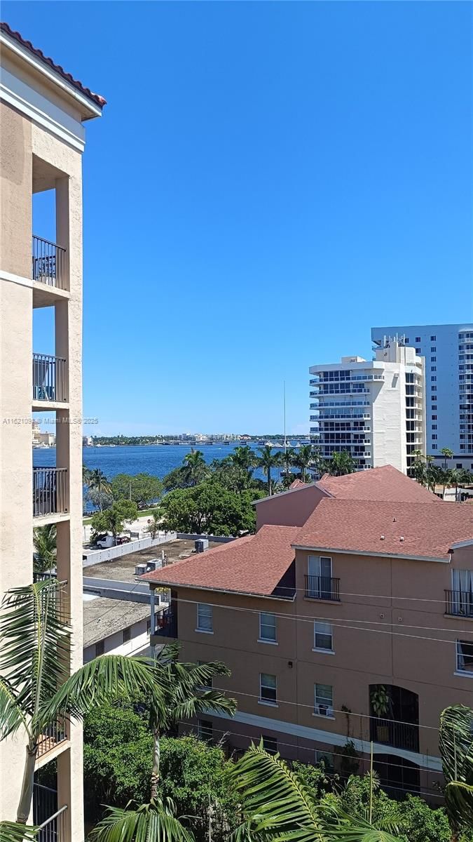 Real estate property located at 1801 Flagler Dr #716, Palm Beach, Flagler Pointe Condo, West Palm Beach, FL