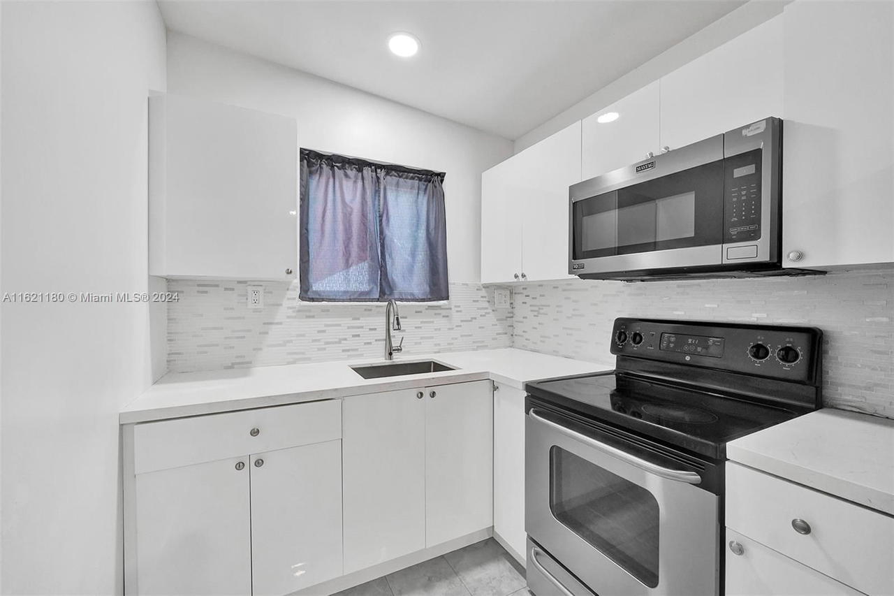Real estate property located at 418 47th St, Miami-dade, Buena Vista Heights Exten, Miami, FL