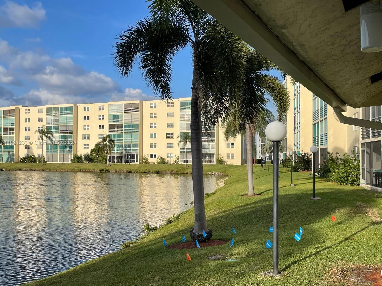 Real estate property located at 121 3rd Ave #201, Broward County, MEADOWBROOK LAKES VIEW CO, Dania Beach, FL