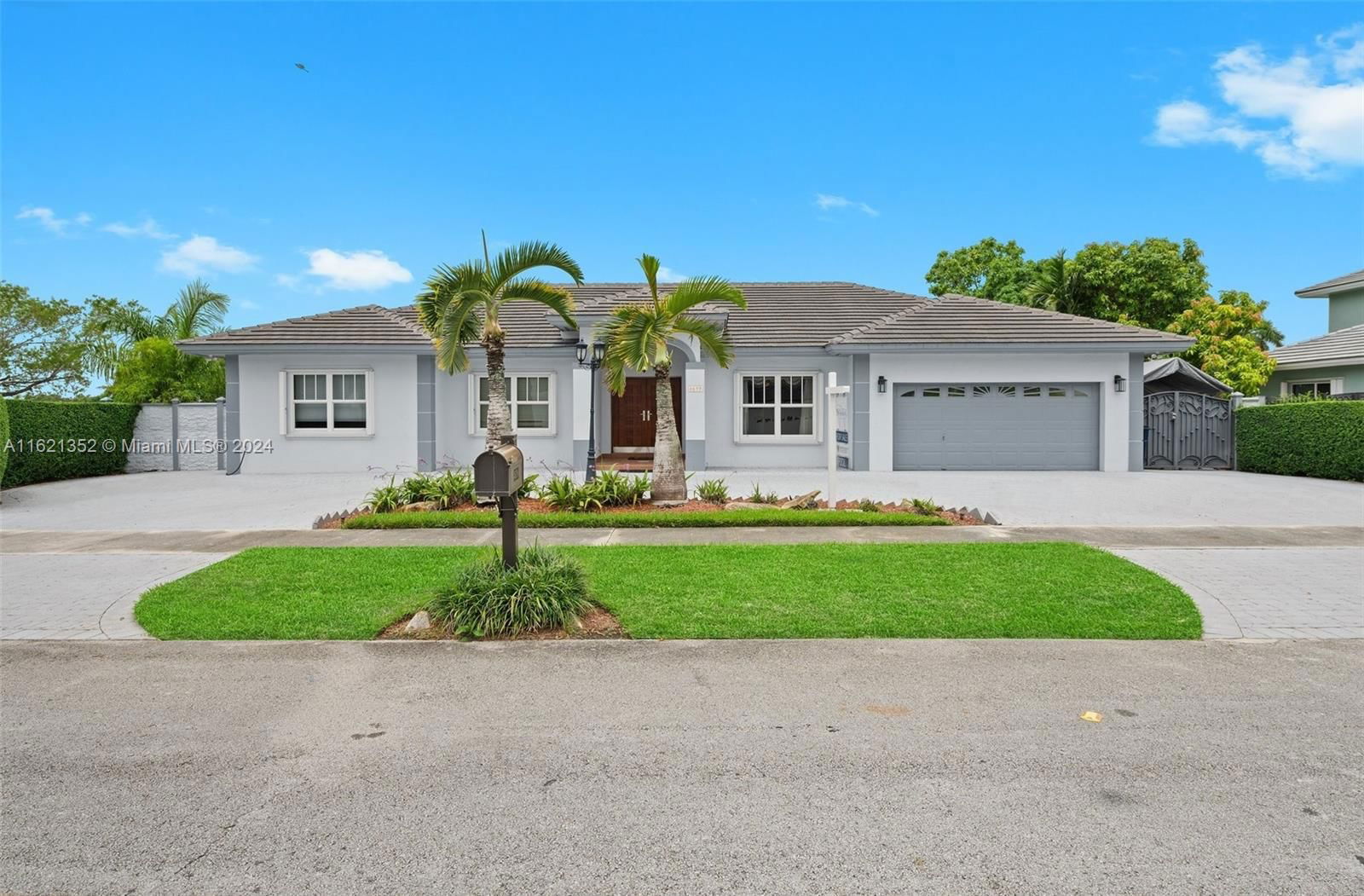 Real estate property located at 4698 158th Ct, Miami-Dade County, BARIMA ESTATES, Miami, FL