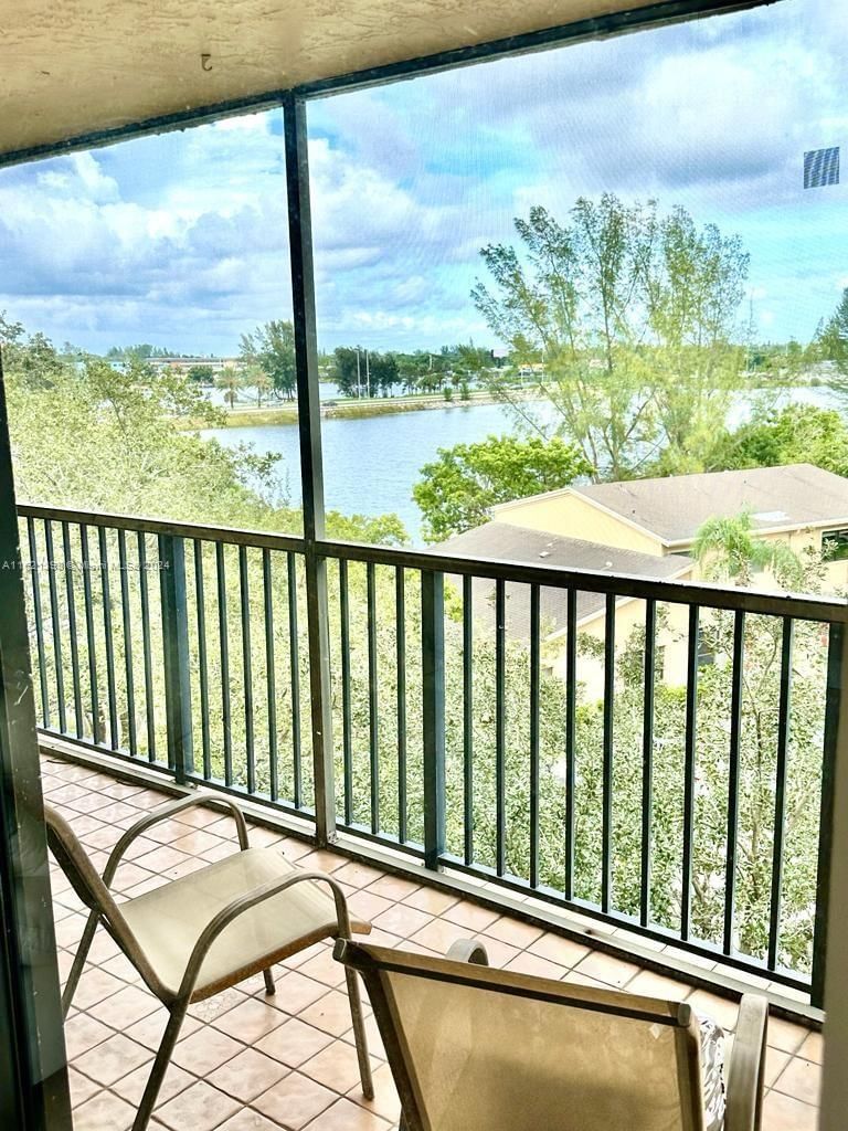 Real estate property located at 3400 Blue Lake Dr #505, Broward, BLUE LAKE APTS CONDO, Pompano Beach, FL