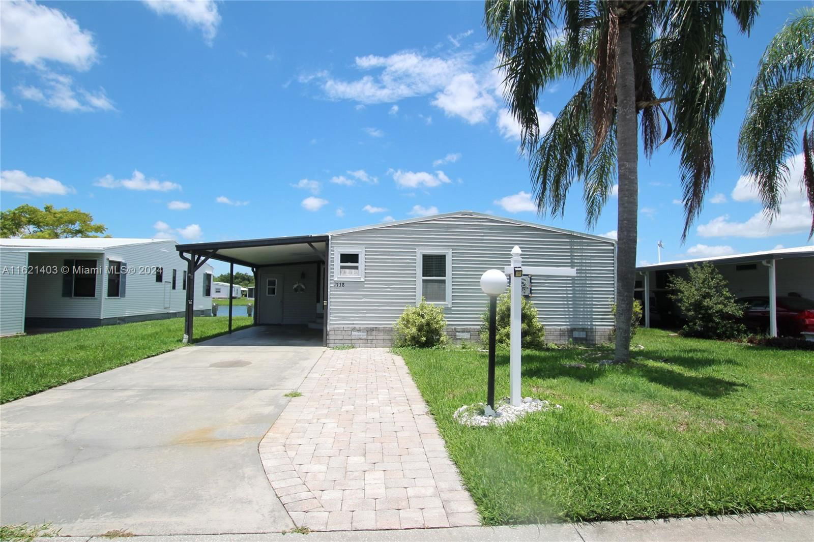 Real estate property located at 1738 35th Circle, Okeechobee, Seminole Cove, Okeechobee, FL