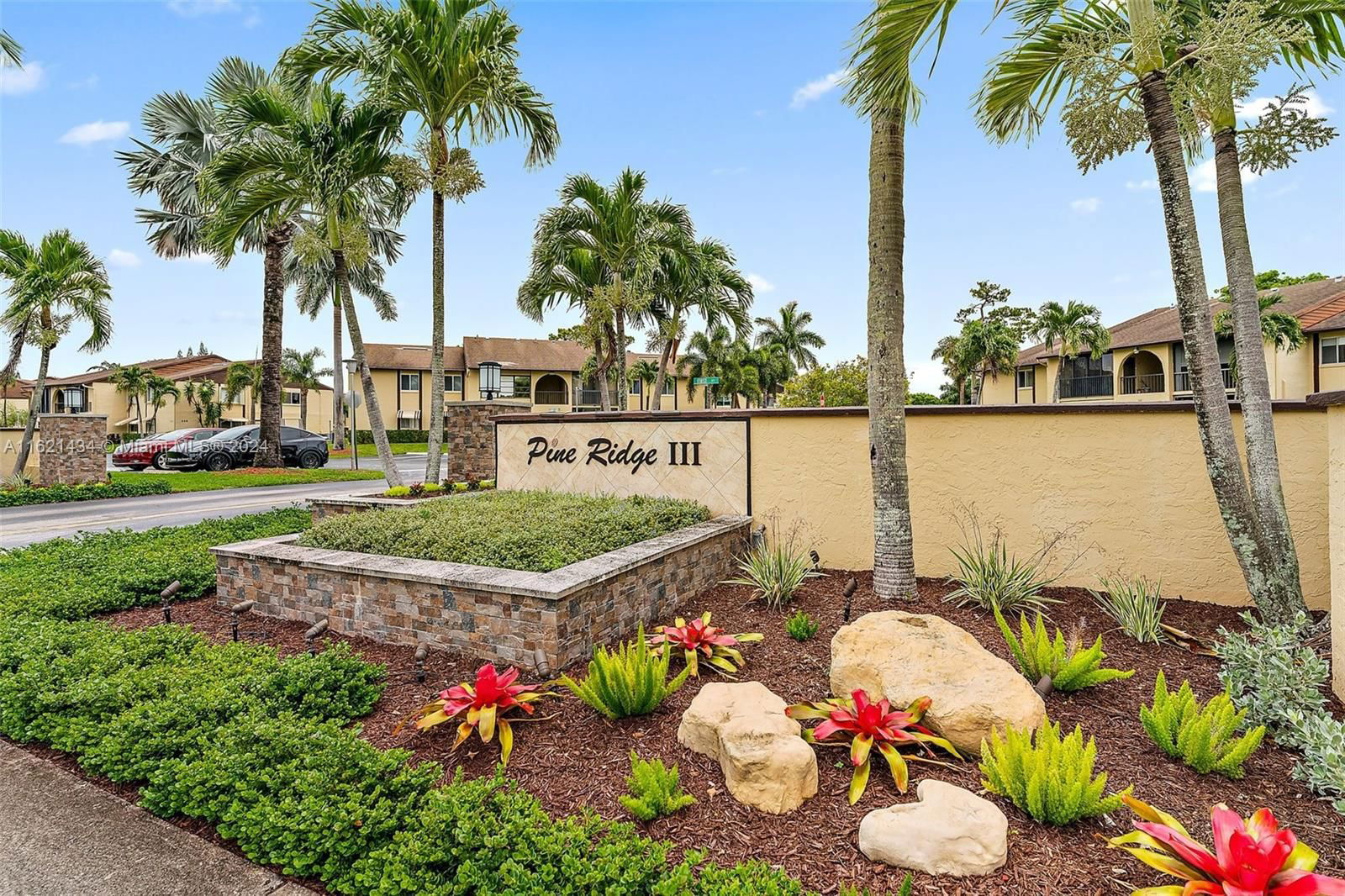 Real estate property located at 341 Pine Ridge Cir B-2, Palm Beach, PINE RIDGE III CONDO, Green Acres, FL