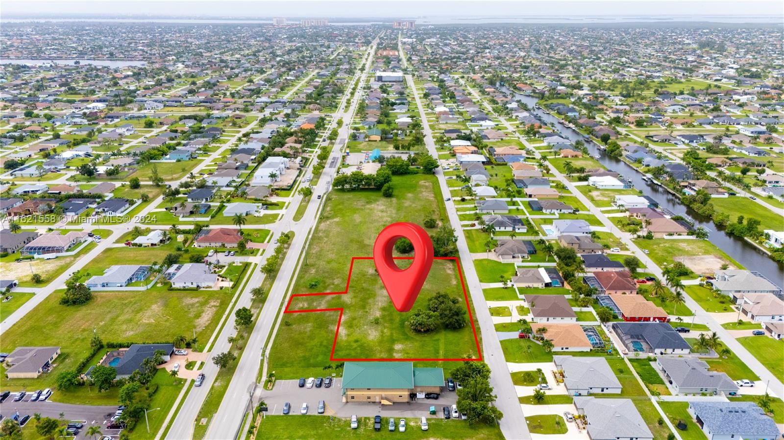 Real estate property located at 3731 SW 16TH PL, Lee County, Cape Coral, FL