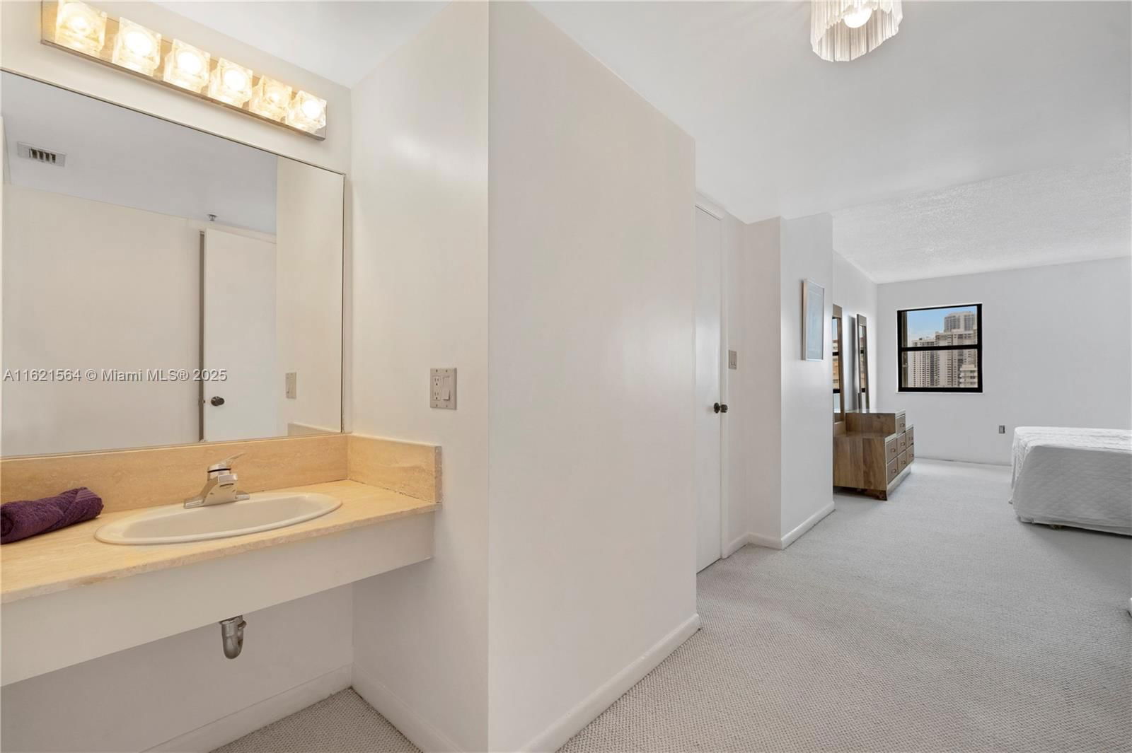 Real estate property located at 1201 Ocean Dr #904S, Broward, Summit Condo, Hollywood, FL