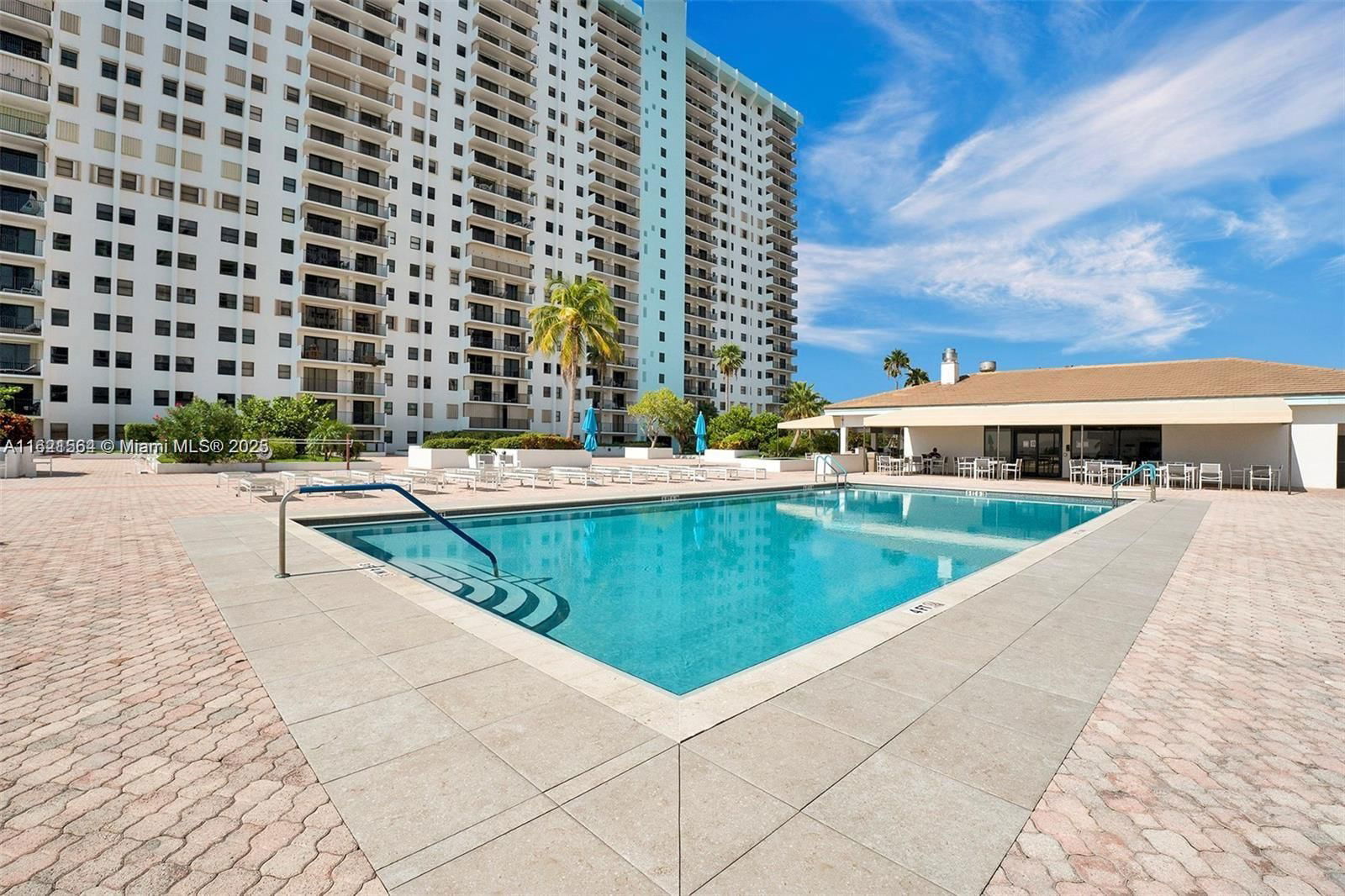 Real estate property located at 1201 Ocean Dr #904S, Broward, Summit Condo, Hollywood, FL