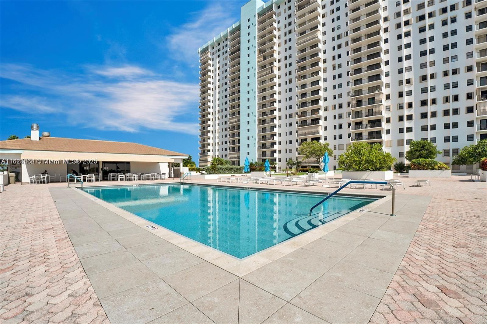 Real estate property located at 1201 Ocean Dr #904S, Broward, Summit Condo, Hollywood, FL