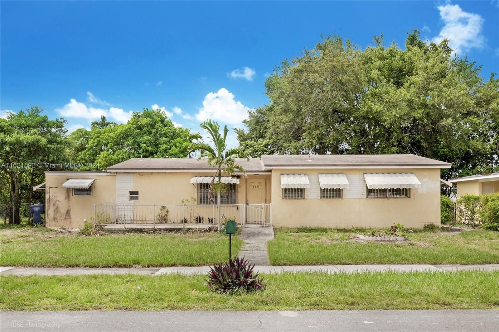 Real estate property located at 2371 174th Ter, Miami-Dade County, MYRTLE GROVE 2ND ADDN, Miami Gardens, FL