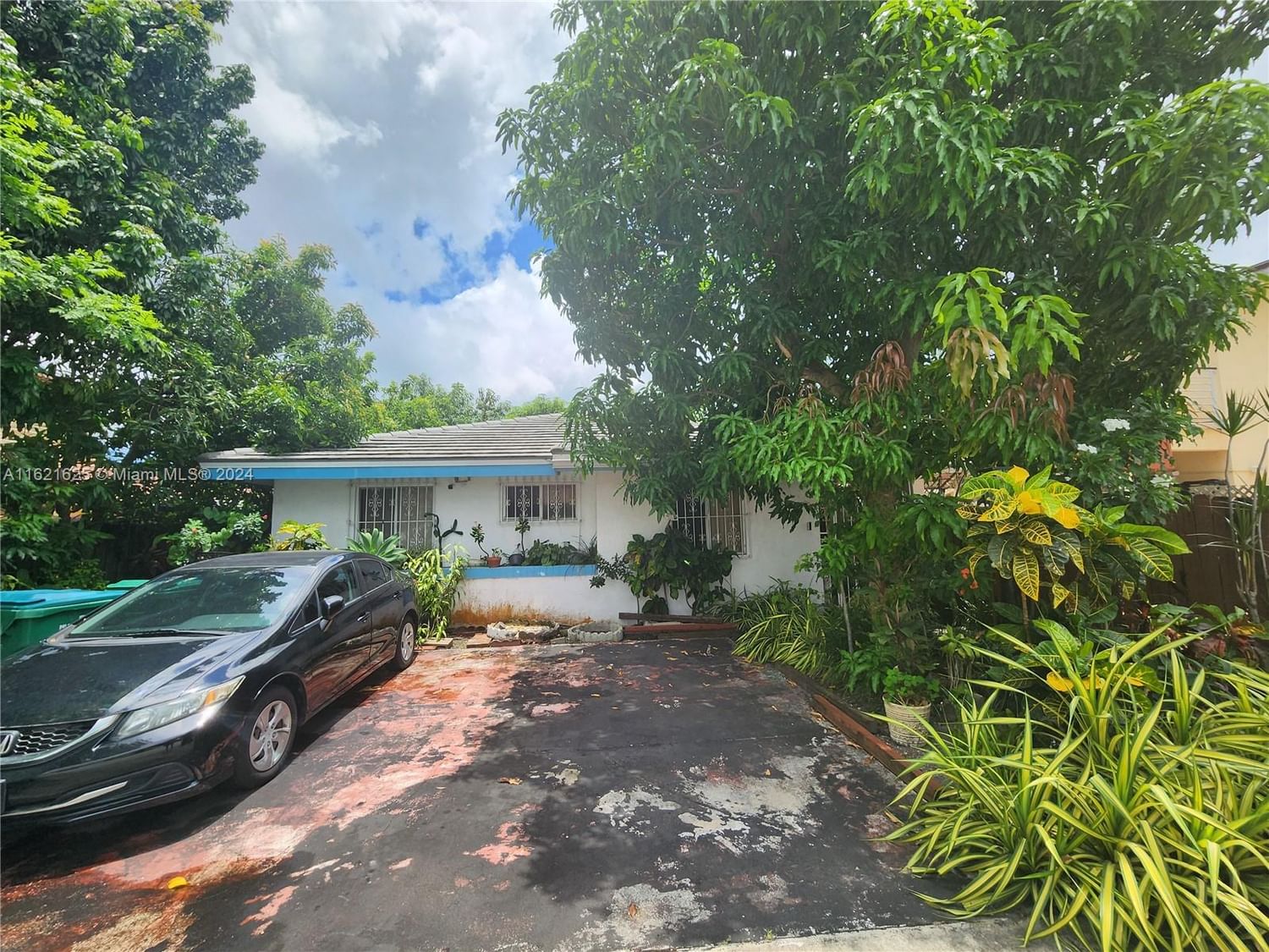 Real estate property located at 14910 92nd Ter, Miami-Dade County, STARLIGHT BY THE HAMMOCKS, Miami, FL