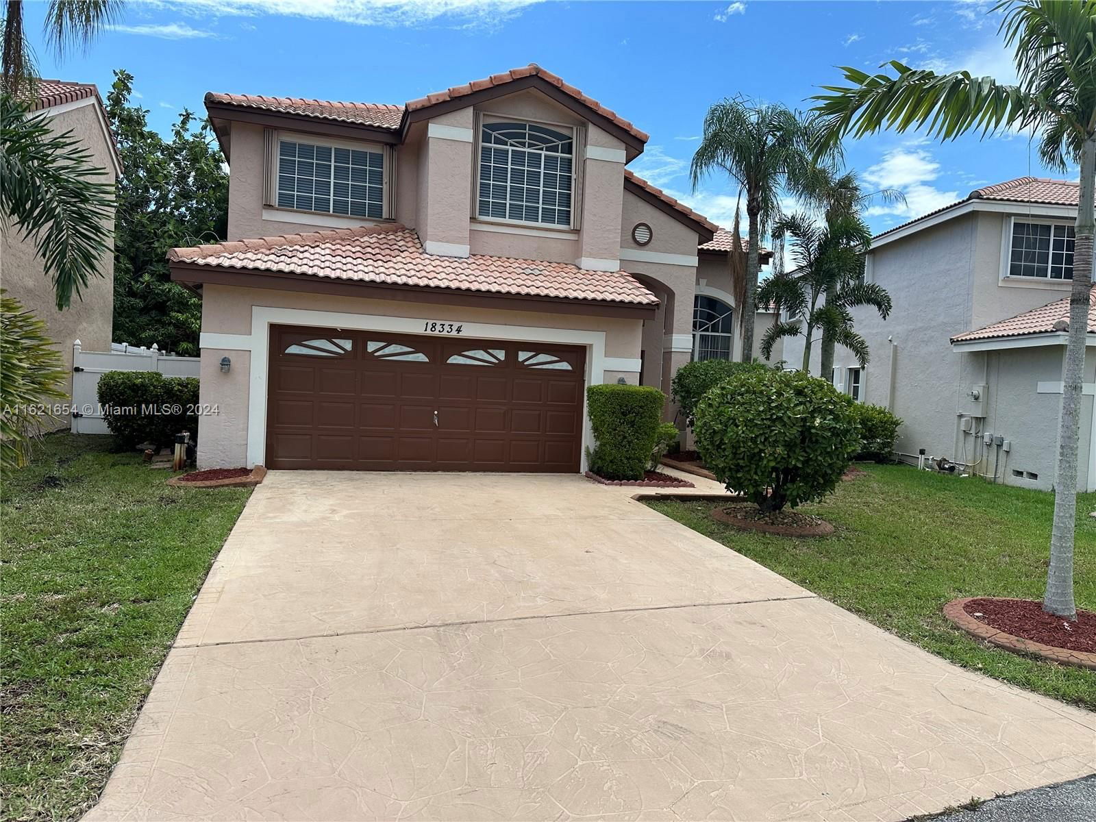 Real estate property located at 18334 4th Ct, Broward County, SILVER LAKES AT PEMBROKE, Pembroke Pines, FL