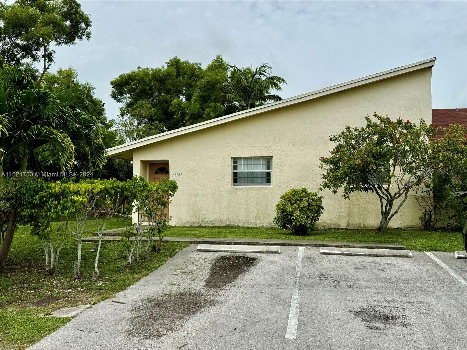 Real estate property located at 28012 140th Ct, Miami-Dade, WATERSIDE TOWNHOMES SEC 1, Homestead, FL