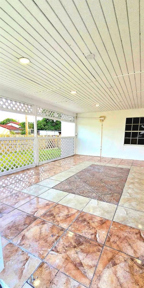 Real estate property located at 385 63rd St, Miami-Dade, PALM SPRINGS 2ND ADDN, Hialeah, FL