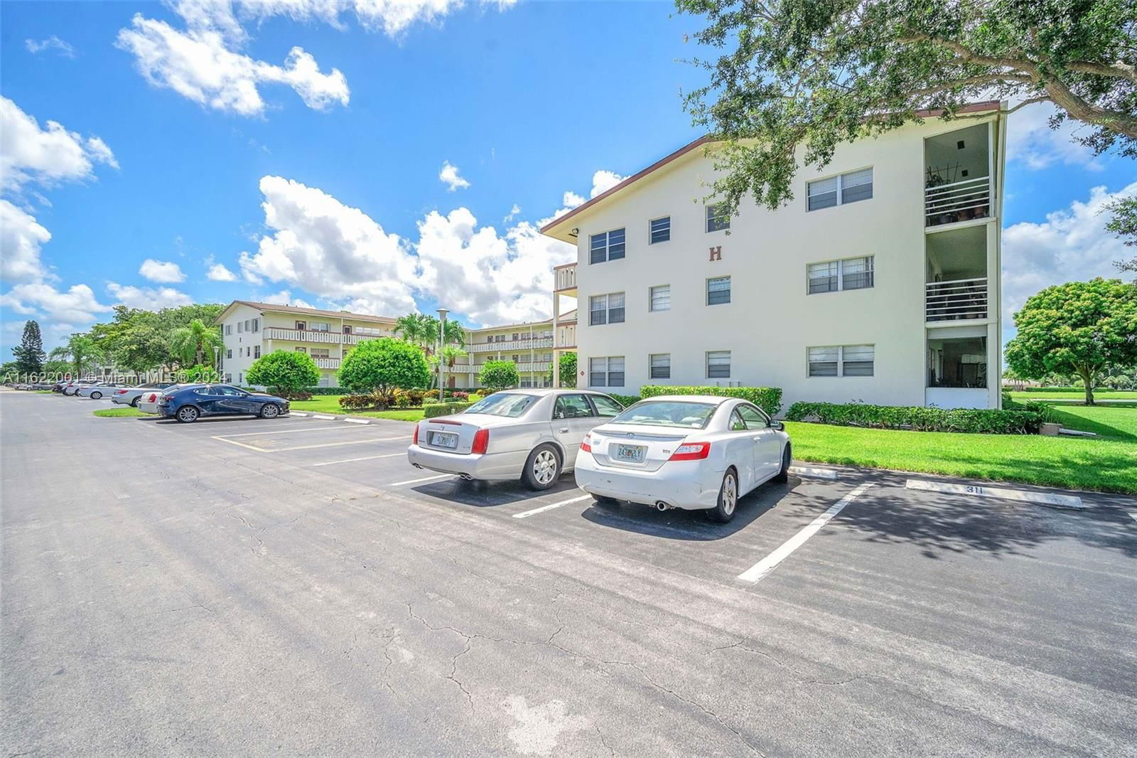 Real estate property located at 306 Preston H #306, Palm Beach, PRESTON AT CENTURY VILLAGE, Boca Raton, FL