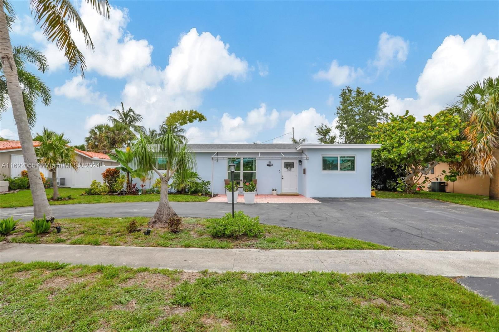 Real estate property located at 4921 23rd Ave, Broward, DEER-POMP ESTATES, Lighthouse Point, FL