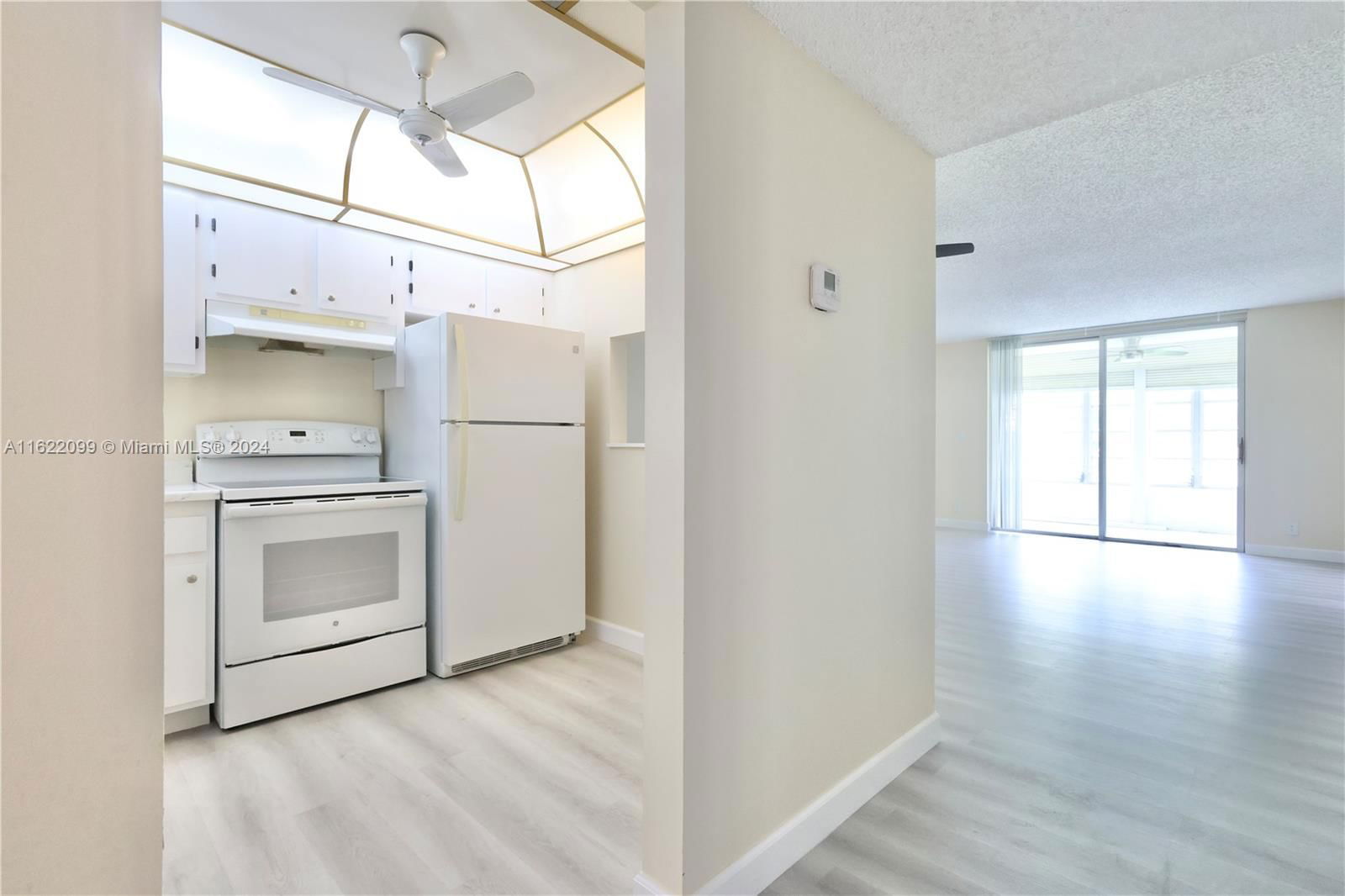 Real estate property located at 6870 Royal Palm Blvd #210M, Broward County, ROYAL PARK GARDENS III-M, Margate, FL