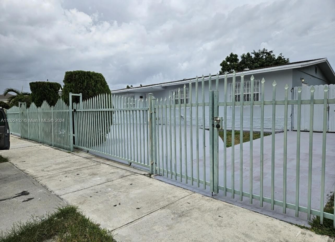 Real estate property located at 30421 157th Ave, Miami-Dade, 21 CENTURY HOMES 1 SEC, Homestead, FL