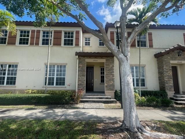 Real estate property located at 17051 96 ST #17051, Miami-Dade County, KENDALL COMMONS, Miami, FL