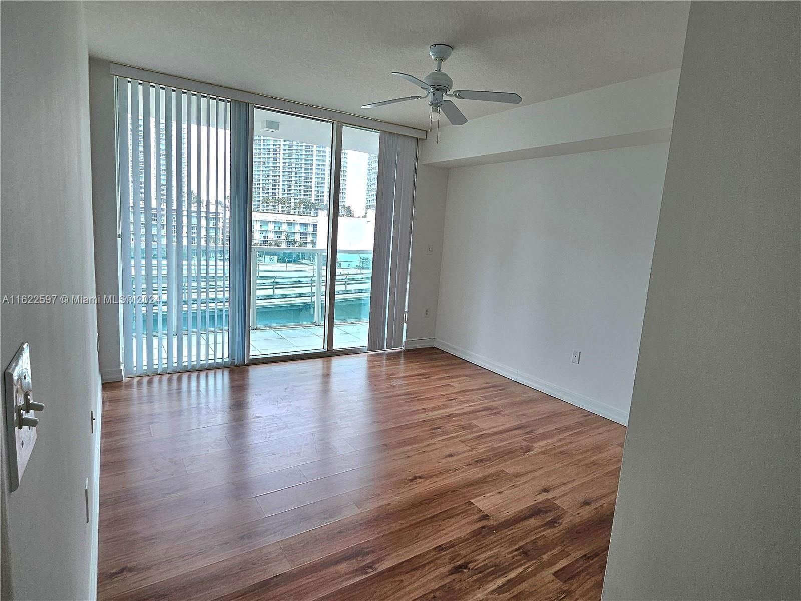 Real estate property located at 31 5th St #811, Miami-Dade County, BRICKELL ON THE RIVER N T, Miami, FL