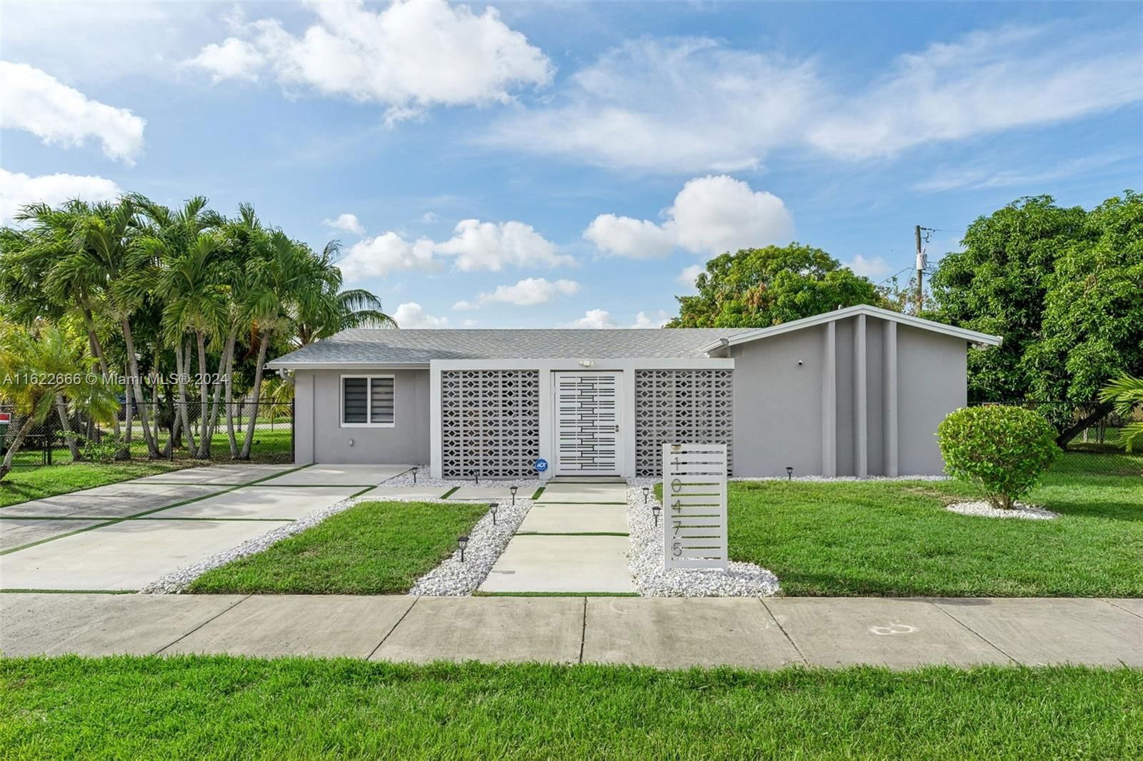 Real estate property located at 10475 152nd St, Miami-Dade, RICHMOND HGTS ESTS 4TH AD, Miami, FL