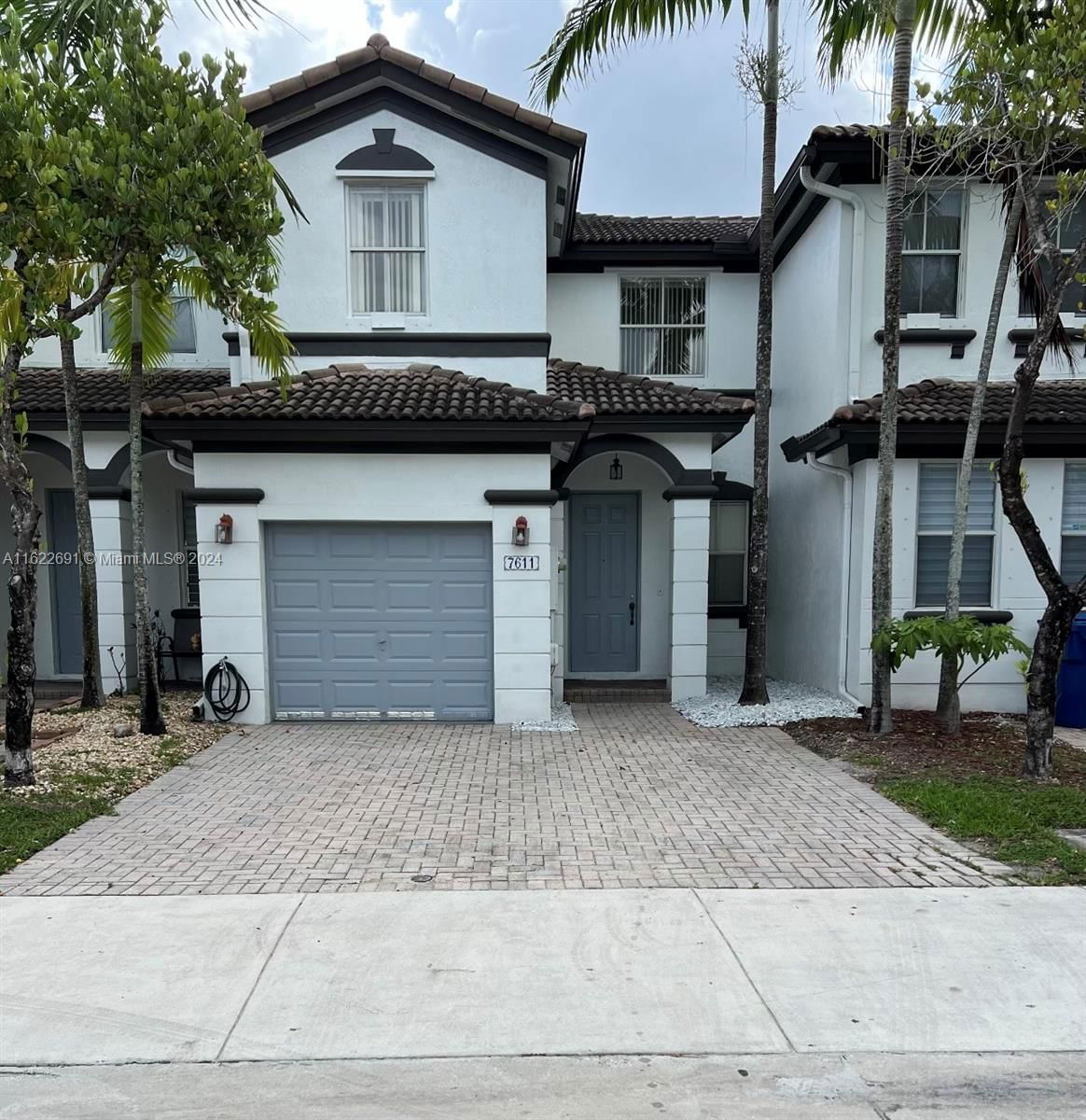 Real estate property located at 7611 115th Ct #7611, Miami-Dade County, DORAL ISLES NORTH SEC TWO, Doral, FL