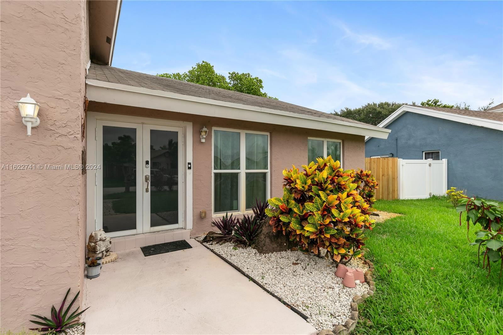Real estate property located at 7517 4th Ct, Broward County, LAUDERDALE NORTH PARK SEC, North Lauderdale, FL