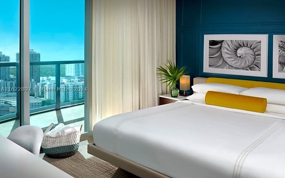 Real estate property located at 17315 Collins Ave #1906, Miami-dade, Sole Condo, Sunny Isles Beach, FL