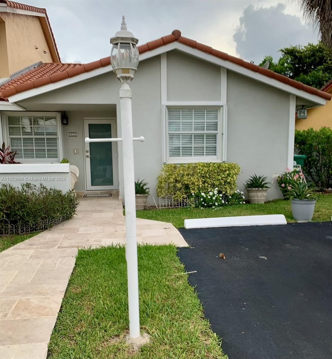 Real estate property located at 6522 136th Ct, Miami-Dade County, ARBORGATE KENDALL LK E CO, Miami, FL